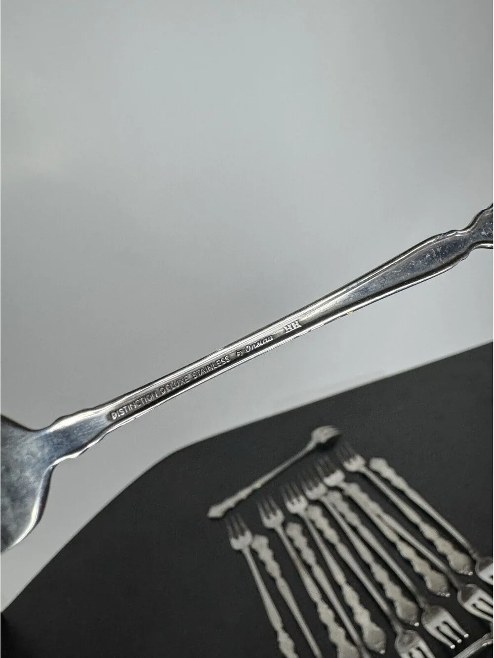 Onceida Distinction Deluxe Stainless Steel Cocktail forks set of 15